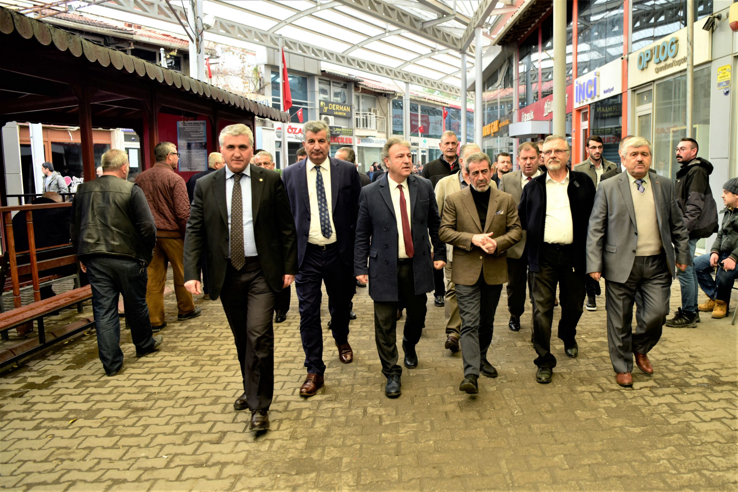 Bornova'da Başkan İduğ nakliyecilerin sorunlarını dinledi