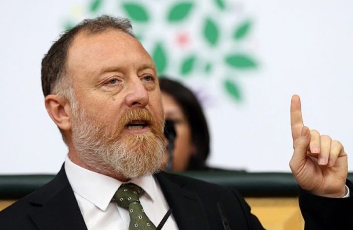 HDP'li Temelli: 'Gençler işsiz, gençler yoksul, neyin evlenmesi!'