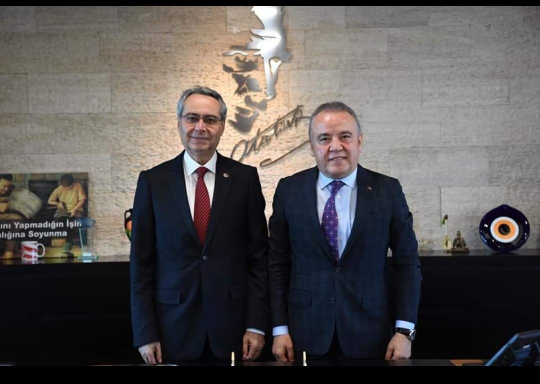 CHP'li Zeybek: 'Antalya halkı kazandı!'