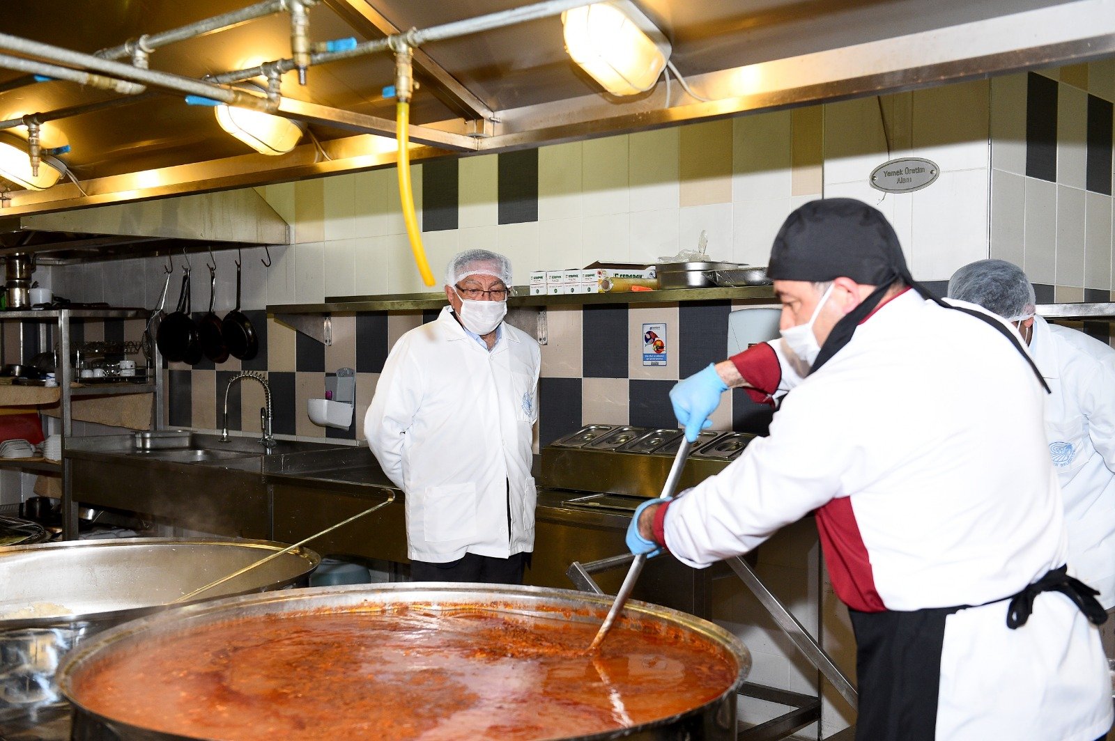 Başkan Akay risk grubuna yapılan hizmetleri denetledi