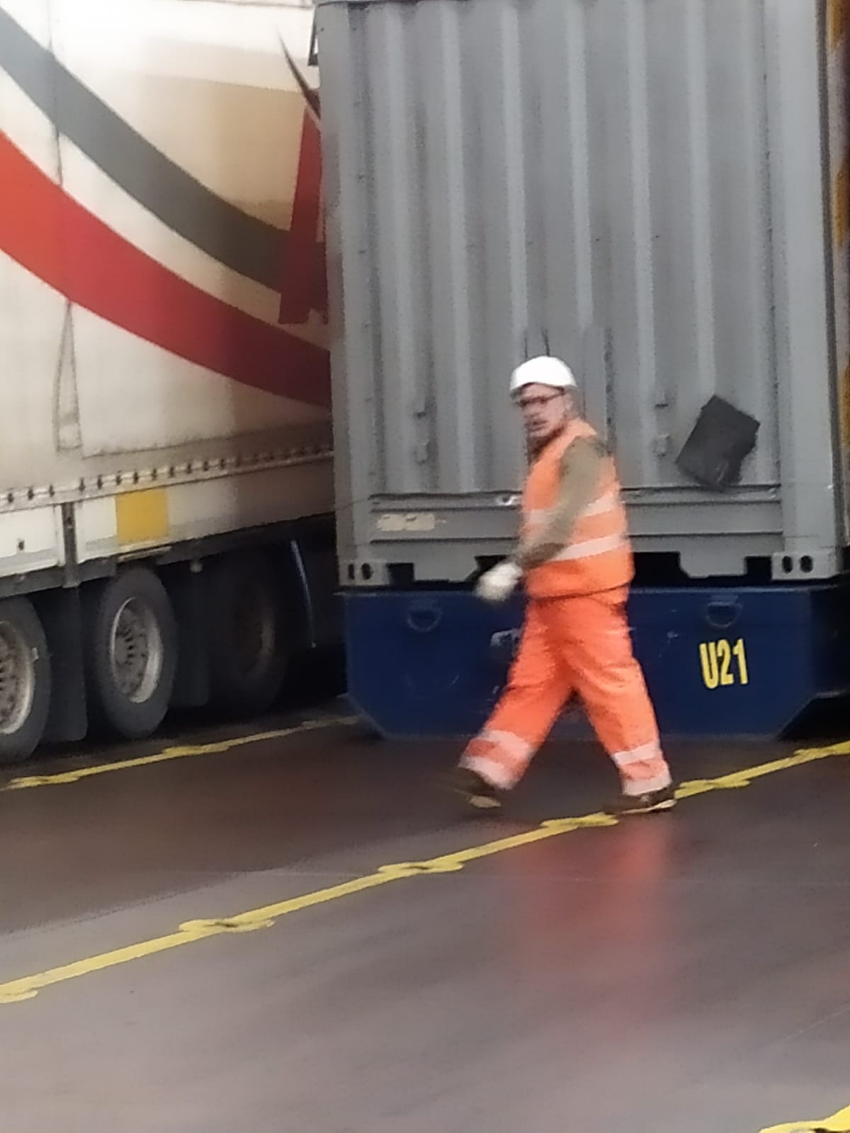 CHP'li Polat'tan Ticaret Bakanlığı'na fotoğraflı yanıt