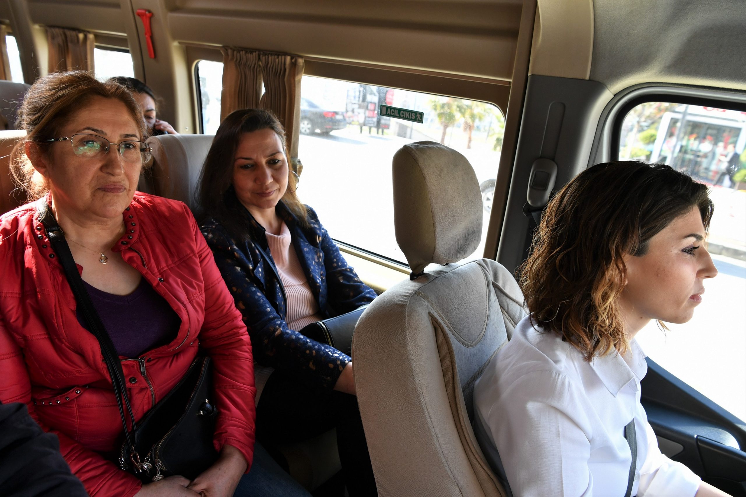 Pazar servisleri kadın şoförlere emanet