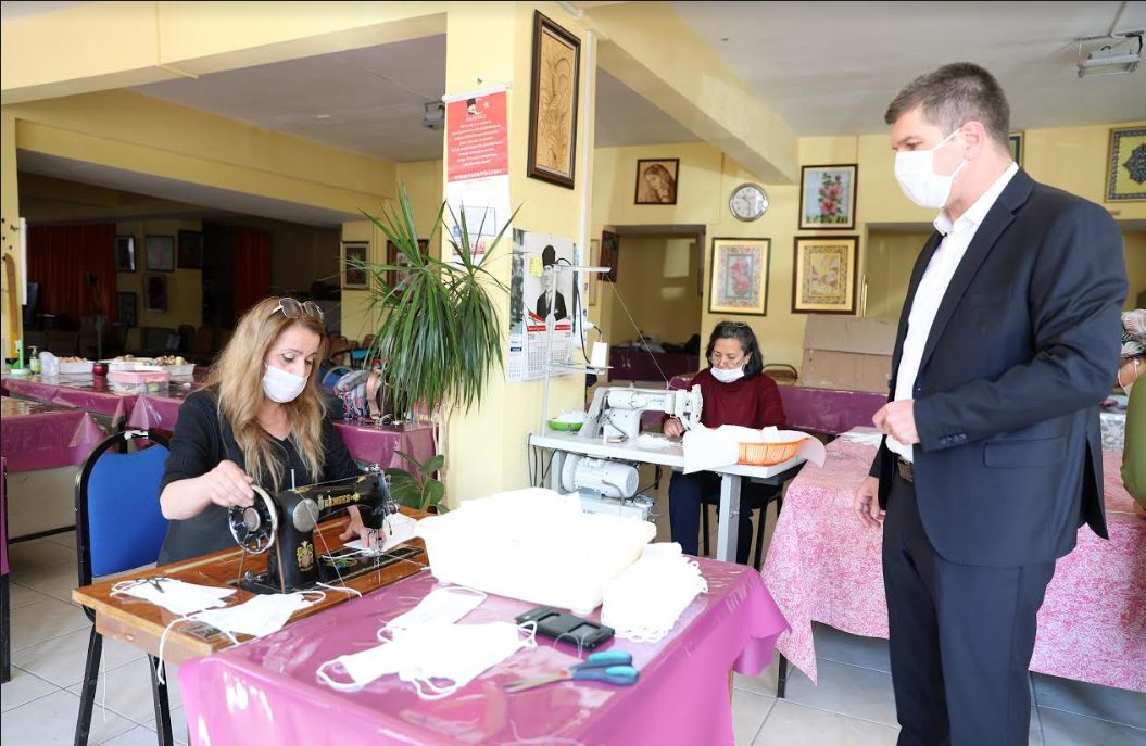 Burdur Belediyesi maske üretimini arttırdı