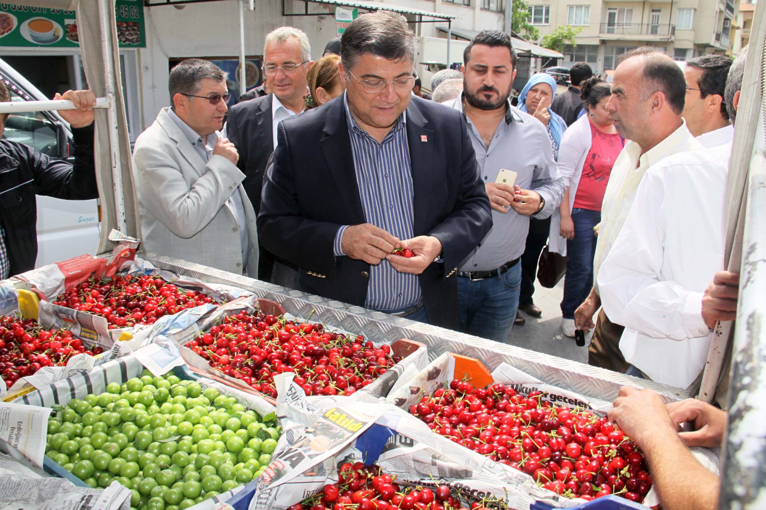 CHP'li Sındır: 'Çiftçi perişan, hayatta kalabilmesi için sözün bittiği yerdeyiz!'
