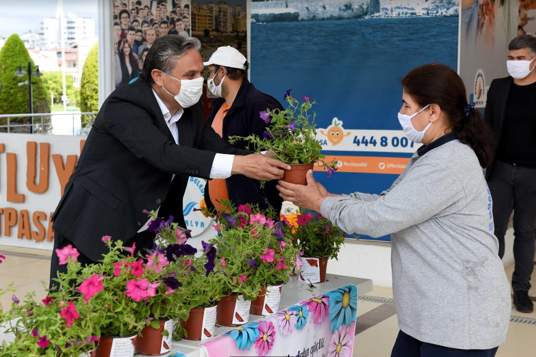 Başkan Uysal, Anneler Günü'nü kutladı