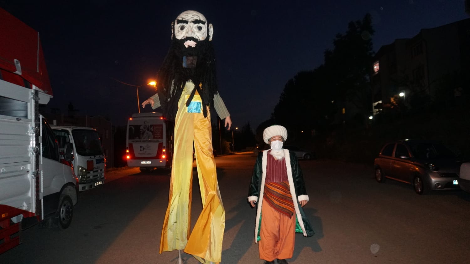 İzmit Belediyesi Ramazan eğlencesini evlere götürdü