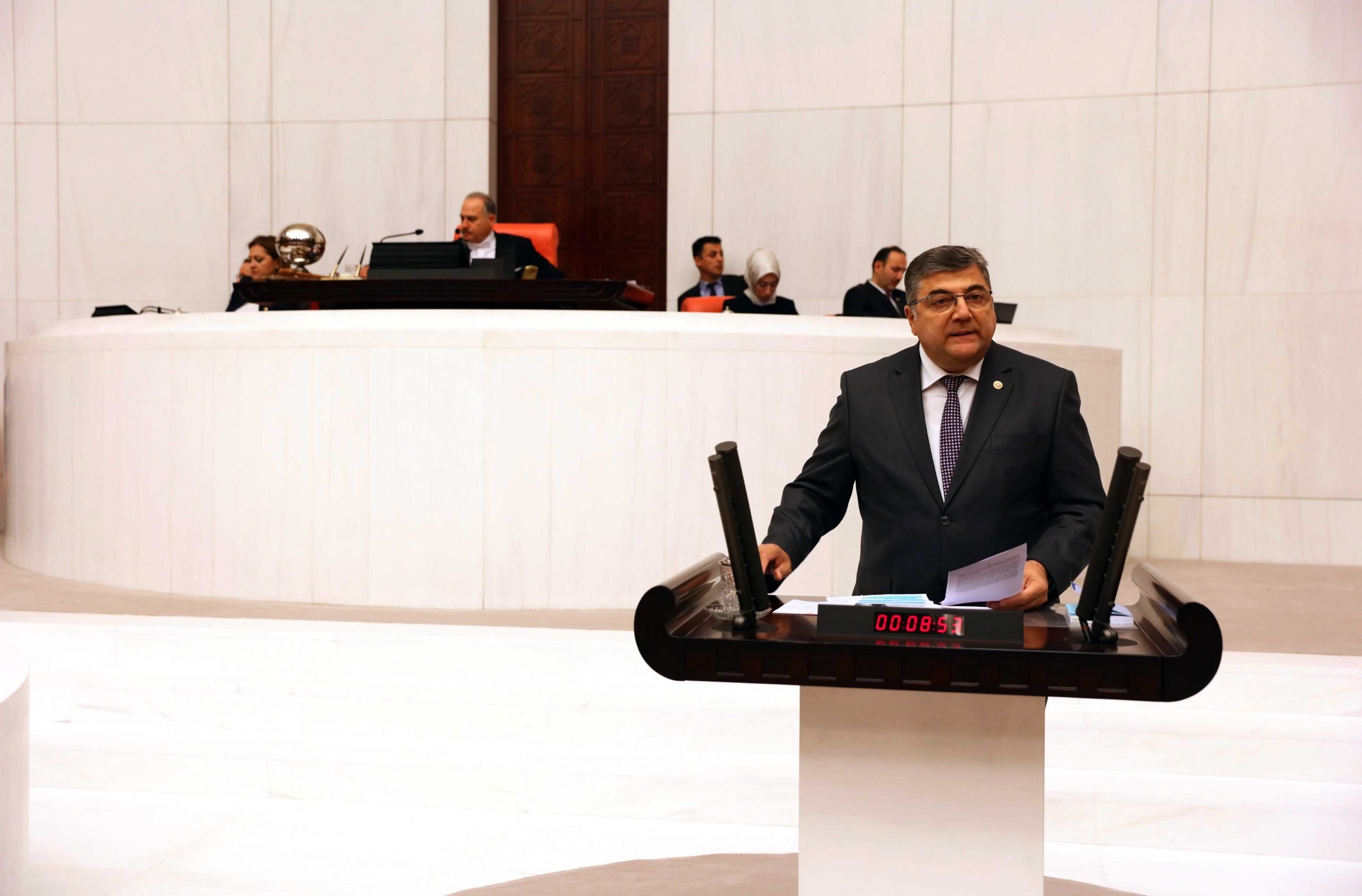 'AKP karanlıkta yol alıyor, denetimden kaçıyor!'