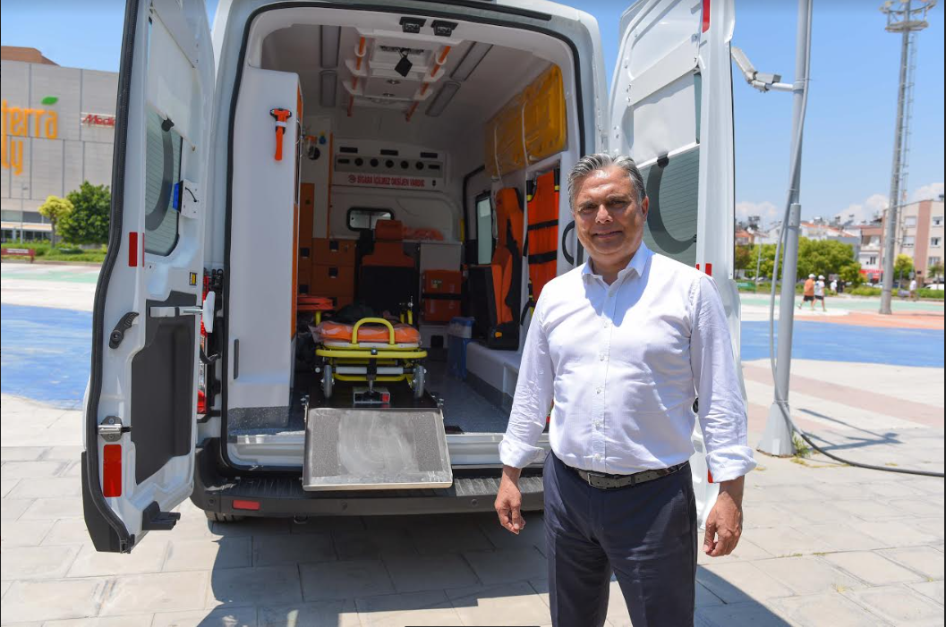 Muratpaşa, 3'üncü hasta nakil aracını aldı