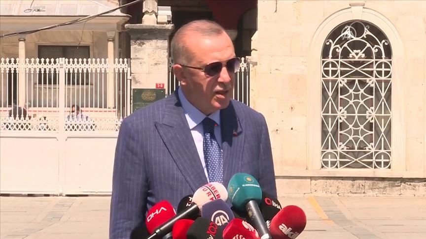 Erdoğan: 'Türkiye ekonomide tırmanışta ama görmeyenler var'