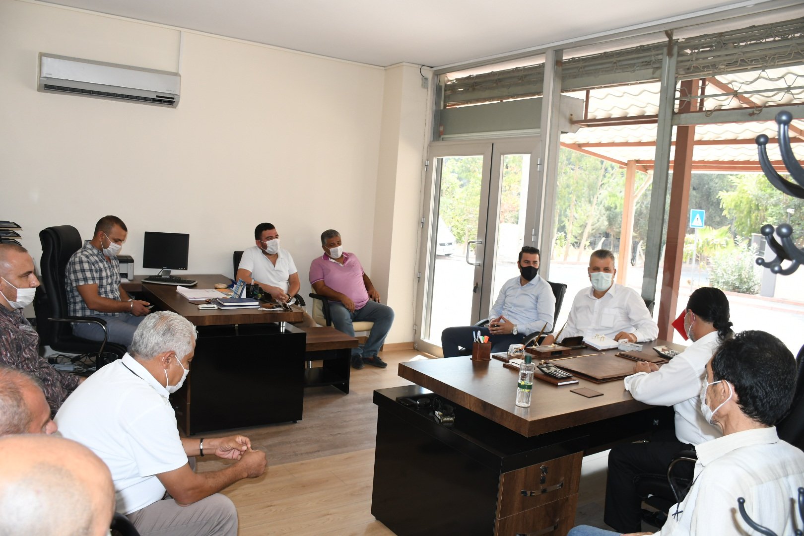 'Servisçi esnafı evine ekmek götüremiyor'