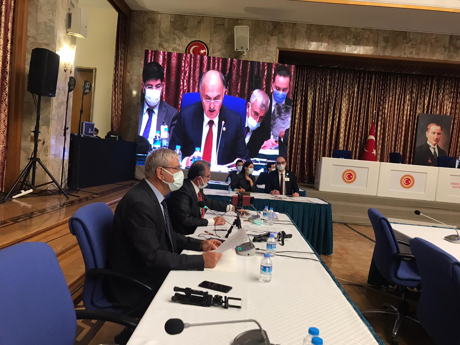'AKP yine milyonlarca işçinin hakkına göz dikti!'