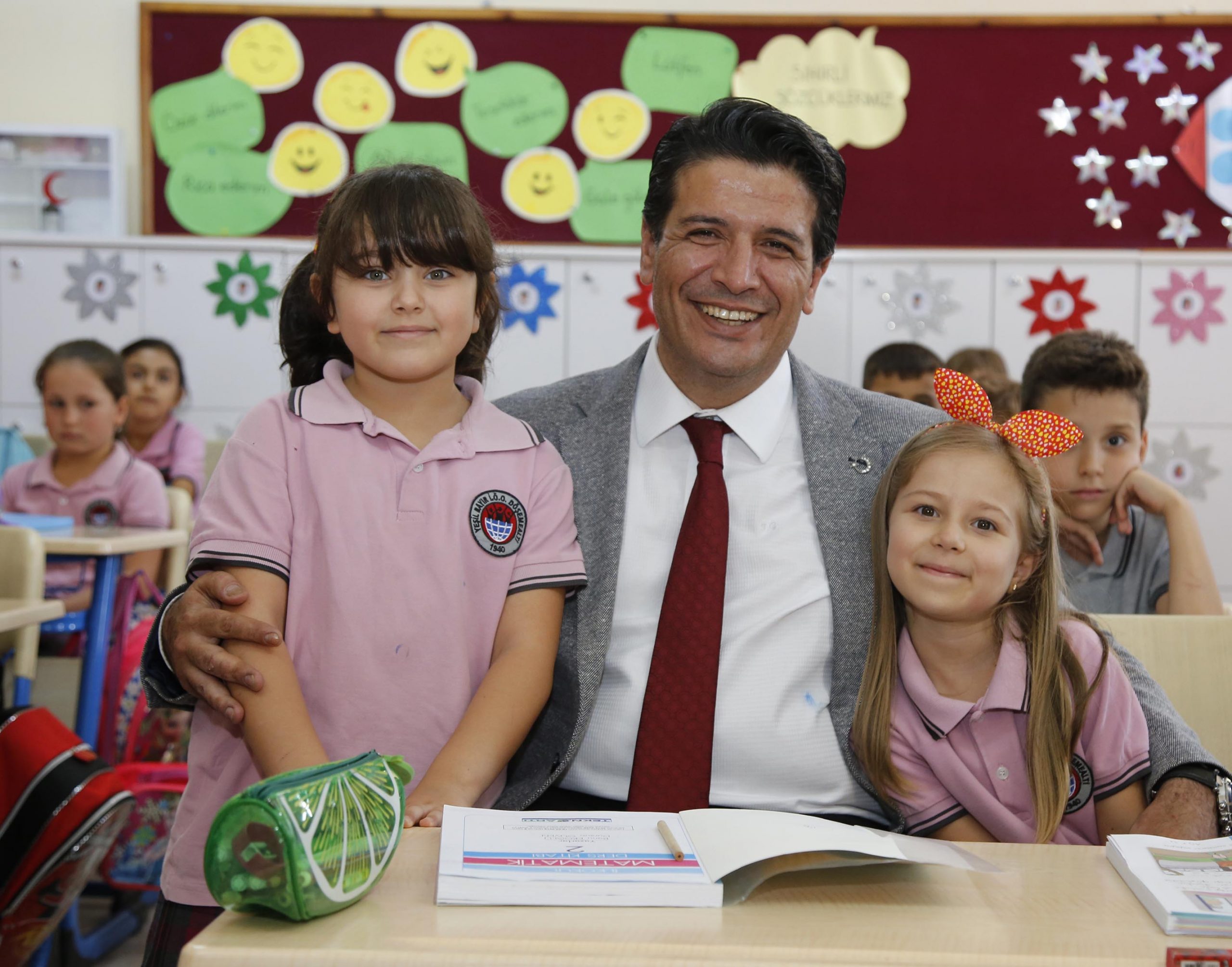 Döşemealtı Belediyesi'nden uzaktan eğitime tablet desteği