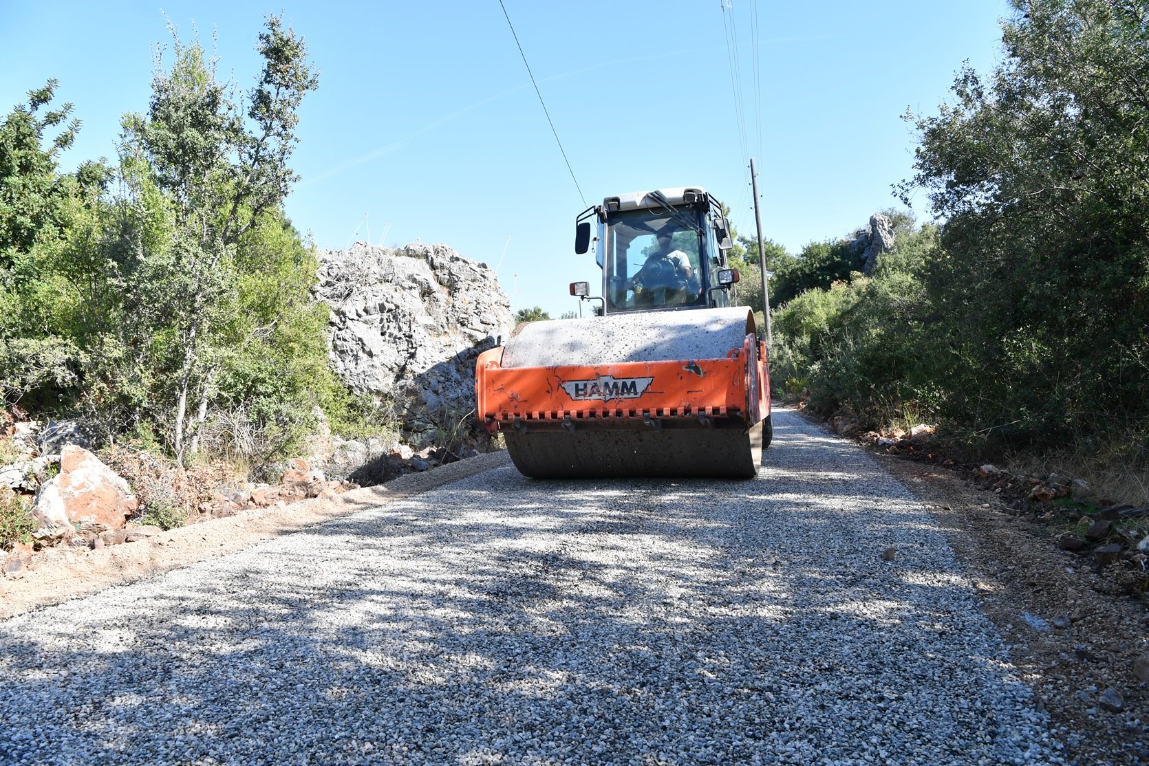 Konyaaltı Belediyesi'nden kırsala asfalt