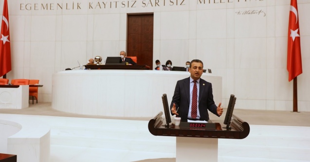 "Sağlık otoritesi Seda Sayan halkın sağlığını hiçe sayıyor"