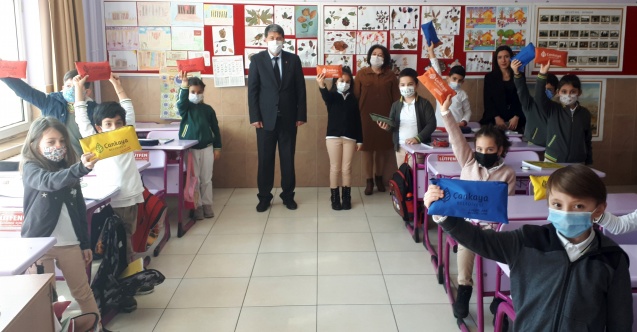 Çankaya'dan öğretmen ve öğrencilere sağlık seti