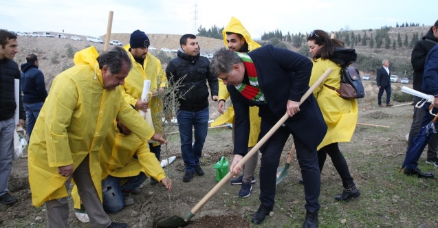 ‘Yeşil Karşıyaka’ için 40 bin fidan