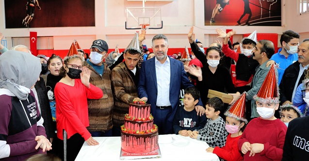 Başkan Sandal: “Bayraklı’da engel tanımıyoruz”