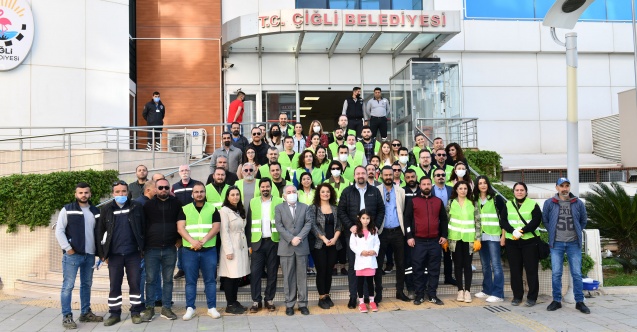 Başkan Gümrükçü 200 Kişilik Ekiple Temizliğe Çıktı