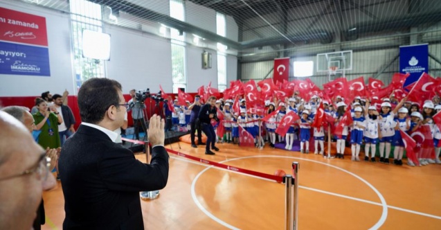 Ekrem İmamoğlu, 35 okulun spor salonunu hizmete açtı