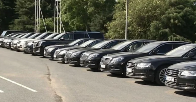 AKP’li belediye, AKP'li vekilden 168 milyona araç kiraladı!