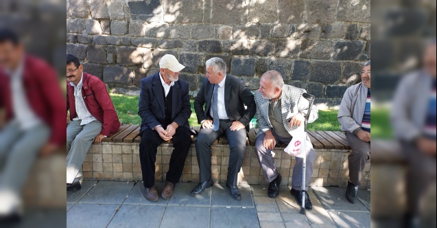 Emeklilerden AKP'li vekile tepki