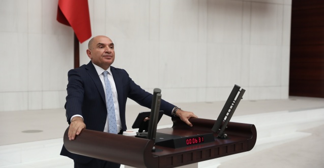 "Sosyal medyadan laf yetiştiren Bakan, sorulara cevap veremiyor"