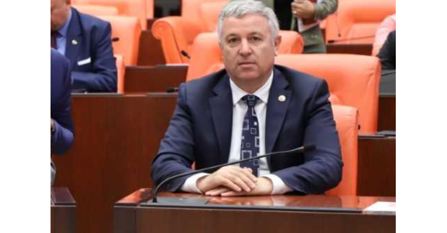 "AKP öğretmenleri evlere gönderiyor"