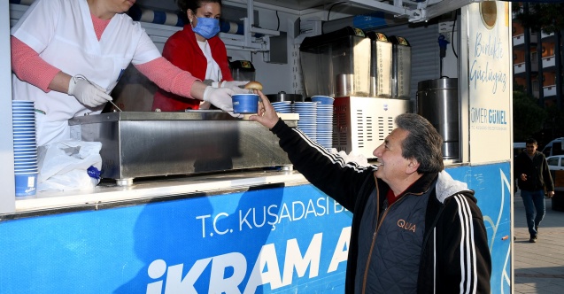 Kuşadası Belediyesi'nden içleri ısıtan ikram