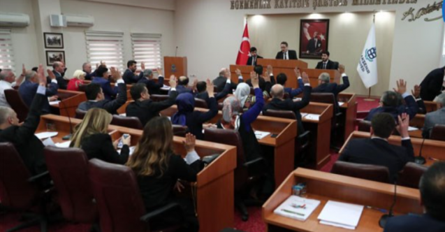 Depremin 4. gününde AKP'li belediyeden icraat: "Park alanı cami alanına dönüştürüldü"