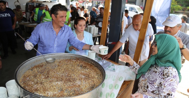 Döşemealtı Belediyesi’nden 6 bin kişilik aşure ikramı