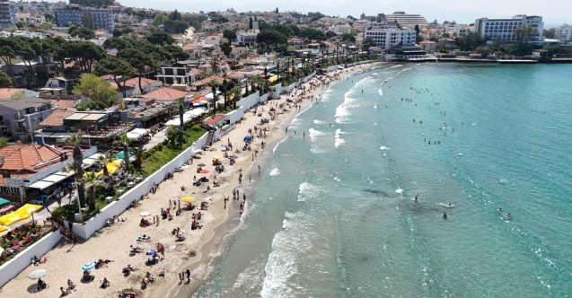 Kuşadası'nda ücretsiz şezlong ve şemsiye kararı mutlu etti