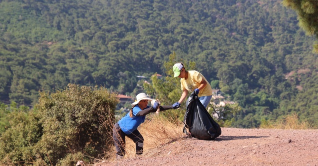 Marmaris Belediyesi’nden Armutalan seyir tepesinde temizlik
