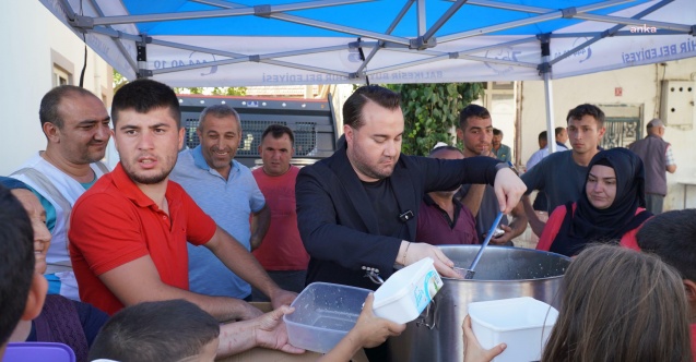 Balıkesir Büyükşehir Belediyesi, Altıeylül’ün iki mahallesinde aşure dağıttı