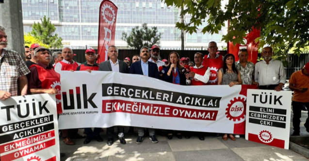DİSK'ten enflasyon verileri sonrası TÜİK önünde protesto