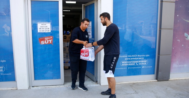 Antalya Büyükşehir Belediyesi'nin 'Halk Süt' ve 'Halk Mama' projesi devam ediyor