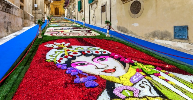 Çiçeğin Rio Karnavalı