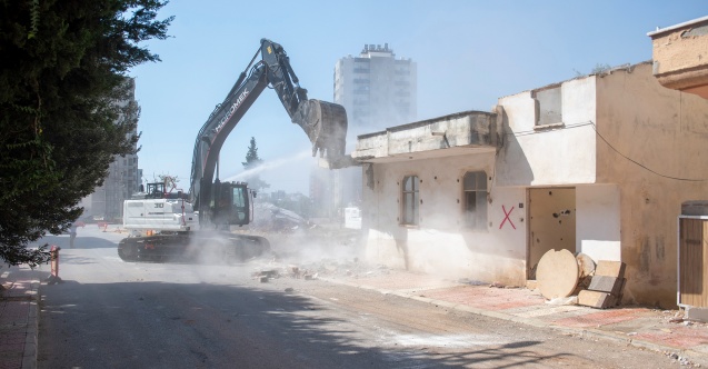 Mersin Büyükşehir, 40 yıldır açılmayan yolu açıyor