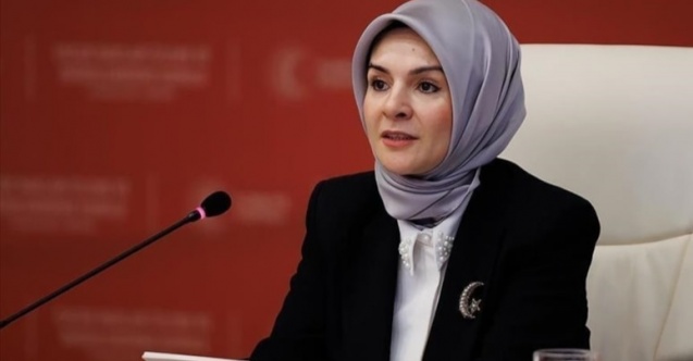 Bakan Mahinur Göktaş'ın bulunduğu araç kaza yaptı