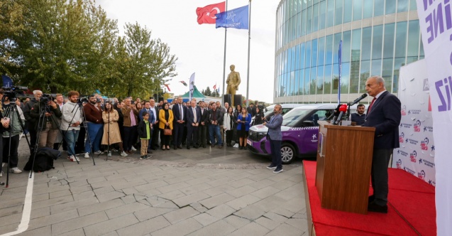 Küçükçekmece'de ücretsiz "Anne Taksi" hizmeti başladı