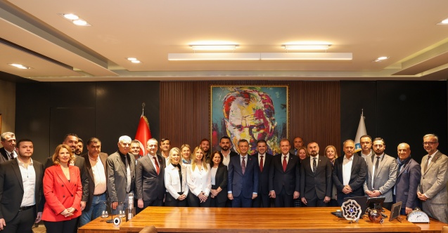 Özgür Özel'den Mezitli Belediyesi'ne ziyaret