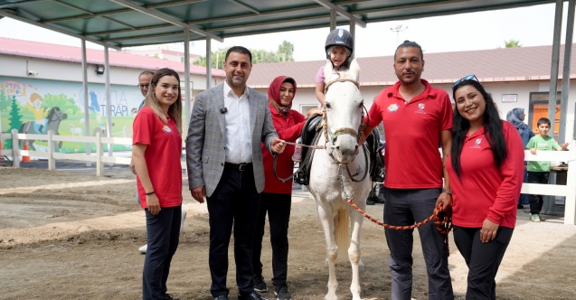 Başkan Kozay'dan özel çocuklara ve annelerine özel etkinlik
