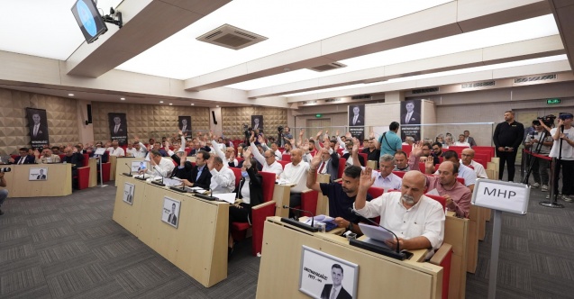 Ferdi Zeyrek'in vefatından sonra ilk meclis toplantısı: Ferdi Başkan'ın bizi izlediğini biliyoruz"