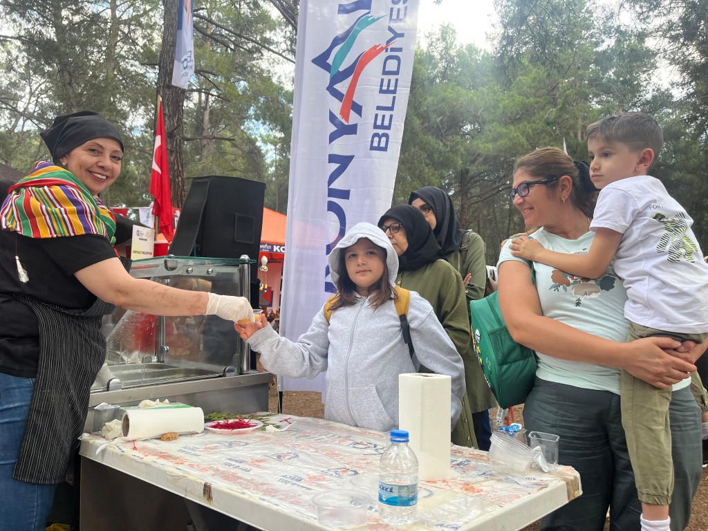 Yörük Festivali'nde Konyaaltı çadırına yoğun ilgi