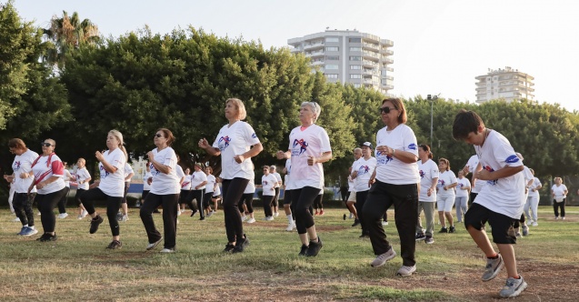 Her yaştan Mersinli güne sabah sporuyla başlıyor