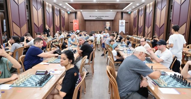 İlk hamleler yapıldı, Uluslararası Satranç Turnuvası coşkuyla başladı