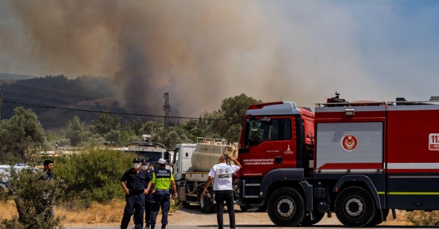 İzmir’in iki ilçesindeki yangınlar büyük ölçüde kontrol altında