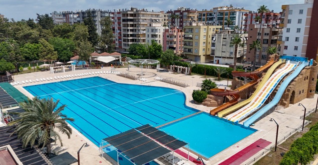 Tarsus Belediyesi'nden yaz sıcaklarına karşı serinleten hizmet