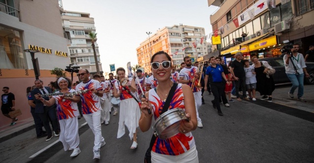 94. İEF muhteşem kortejle başladı