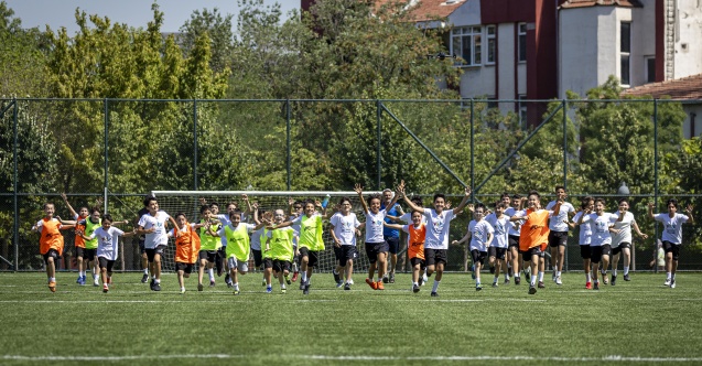 Ataşehirli çocuklar yaz tatilini doya doya yaşıyor