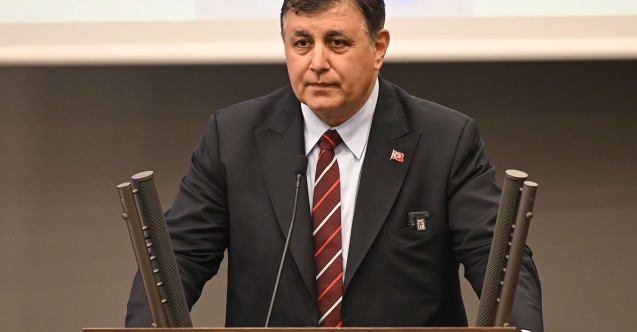 Cemil Tugay'dan Özlem Çerçioğlu açıklaması: “Aile değiştirmek gibi bir şey, etik bulmuyorum”